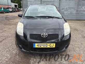 Toyota Yaris Yaris II (P9), Hatchback, 2005 / 2014 1.3 16V VVT-i picture 15