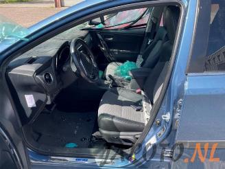 Toyota Auris Auris (E18), Hatchback 5-drs, 2012 / 2019 1.8 16V Hybrid picture 9