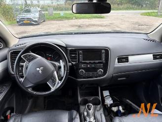 Mitsubishi Outlander Outlander (GF/GG), SUV, 2012 / 2022 2.0 16V PHEV 4x4 picture 9