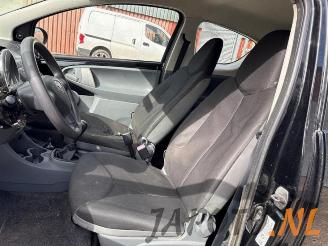 Toyota Aygo Aygo (B10), Hatchback, 2005 / 2014 1.0 12V VVT-i picture 10