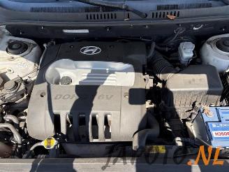 Hyundai Santa Fe Santa Fe I, SUV, 2000 / 2006 2.0 16V 4x2 picture 15