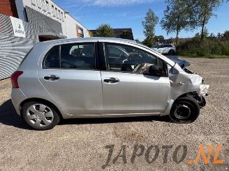 Toyota Yaris Yaris II (P9), Hatchback, 2005 / 2014 1.3 16V VVT-i picture 9