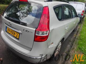 Hyundai I-30 i30 Crosswagon (WWH), Combi, 2007 / 2012 1.6 CVVT 16V picture 2