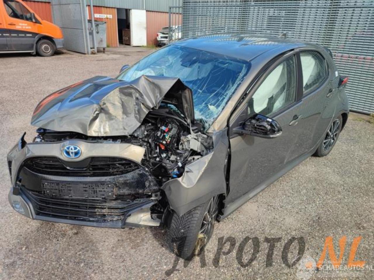 Toyota Yaris Yaris IV (P21/PA1/PH1), Hatchback, 2020 1.5 12V Hybrid