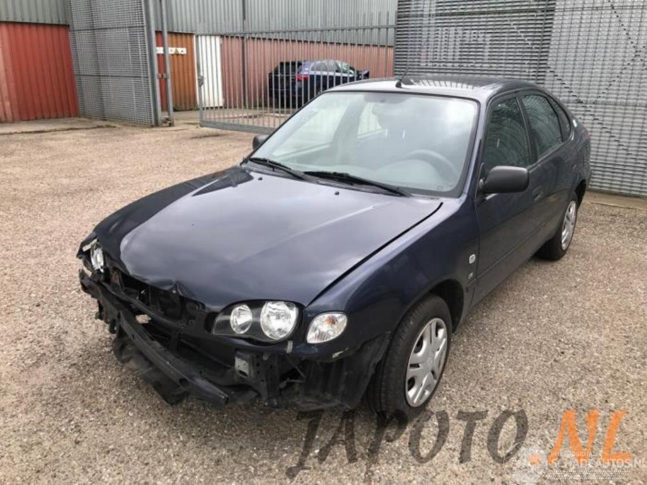 Toyota Corolla Corolla (EB/ZZ/WZ/CD), Liftback, 2000 / 2002 1.6 16V VVT-i