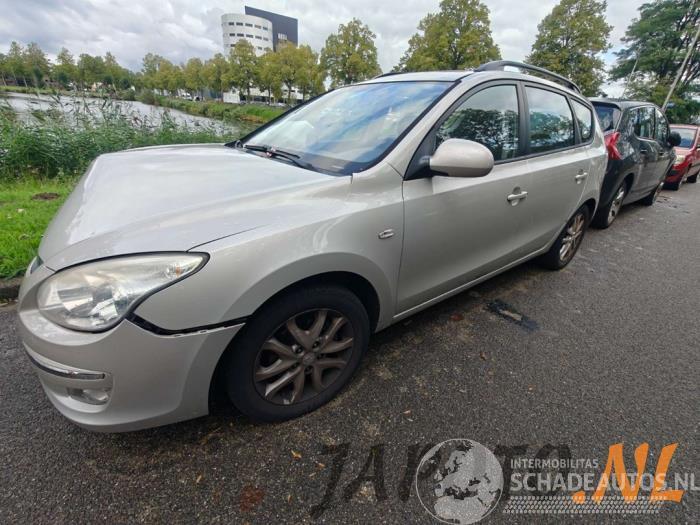 Hyundai I-30 i30 Crosswagon (WWH), Combi, 2007 / 2012 1.6 CVVT 16V