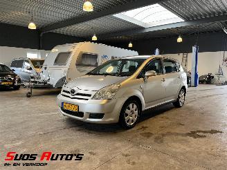 damaged passenger cars Toyota Corolla Verso 1.6 VVT-i Terra 2005/1