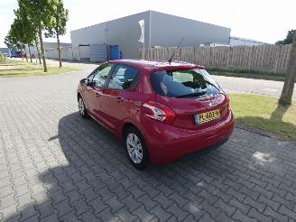 Peugeot 208 1.2 PT Blue Lease picture 7