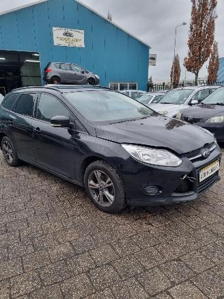 Ford Focus 3 Wagon Combi 1.0 Ti-VCT EcoBoost 12V 100 (M2DA(Euro 5)) [74kW] picture 3