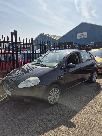 Fiat Grande Punto (199) Hatchback 1.2 (199.A.4000(Euro 4)) [48kW] 5-BAK picture 2