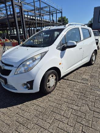 Chevrolet  Spark (M300) Hatchback 1.0 16V Bifuel (LMT) [48kW] picture 2