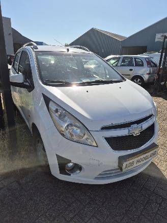 Chevrolet  Spark (M300) Hatchback 1.0 16V Bifuel (LMT) [48kW] picture 3