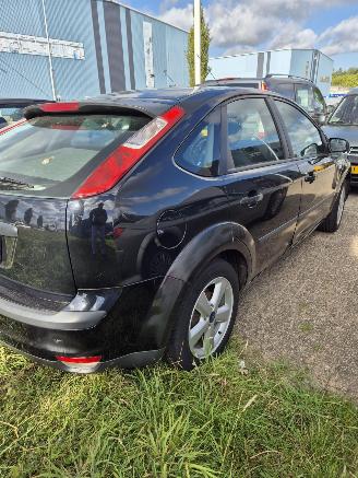 Ford Focus 2 Hatchback 1.6 16V (HWDA(Euro 3)) [74kW] 5-BAK picture 4