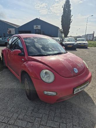 Volkswagen New-beetle (9C1/9G1) Hatchback 3-drs 1.6 (AYD) [75kW] 5-BAK picture 3