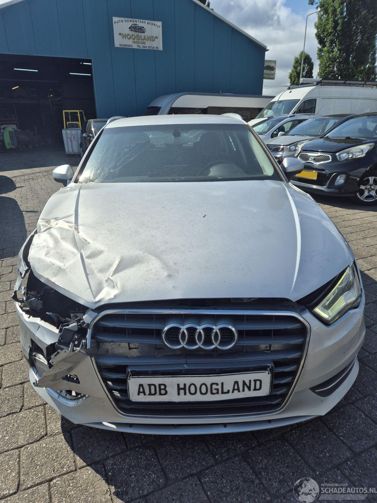 Audi A3 Sportback (8V1/8VK) 1.4 TFSI 16V Hatchback, 2Dr, Benzine, 1.395cc, 90kW (122pk), FWD, CXSA, 6-BAK