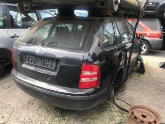 Uttjänta bilar auto Skoda Fabia  2003/11