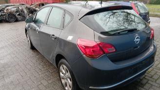 Opel Astra Astra J (PC6/PD6/PE6/PF6) Hatchback 5-drs 1.6 16V (A16XER(Euro 5)) [85=
kW]  (12-2009/10-2015) picture 10