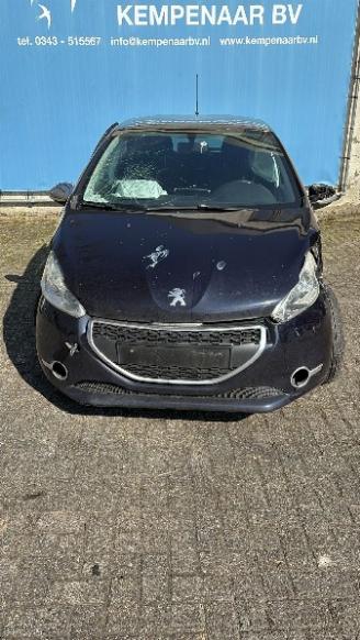  Peugeot 208 208 I (CA/CC/CK/CL) Hatchback 1.2 Vti 12V PureTech 82 (EB2F(HMZ)) [60k=
W]  (03-2012/12-2019) 2013
