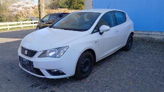 Seat Ibiza Ibiza IV (6J5) Hatchback 5-drs 1.0 EcoTSI 12V (CHZB) [70kW]  (05-2015/=
06-2017) picture 2