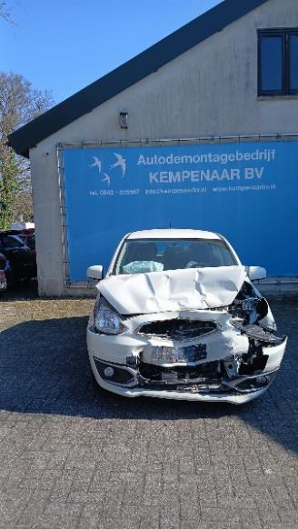 Vrakbiler auto Mitsubishi Space-star Space Star (A0) Hatchback 1.0 12V (3A90(Euro 5)) [52kW]  (05-2012/...)= 2016/6