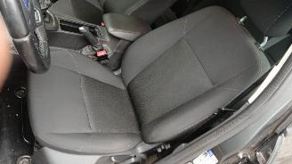 Ford Focus Focus 3 Wagon Combi 1.0 Ti-VCT EcoBoost 12V 100 (M2DC) [74kW]  (02-201=
2/05-2018) picture 7