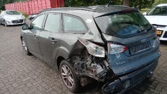 Ford Focus Focus 3 Wagon Combi 1.0 Ti-VCT EcoBoost 12V 100 (M2DC) [74kW]  (02-201=
2/05-2018) picture 5