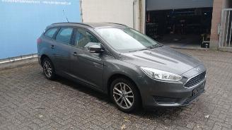 Ford Focus Focus 3 Wagon Combi 1.0 Ti-VCT EcoBoost 12V 100 (M2DC) [74kW]  (02-201=
2/05-2018) picture 13