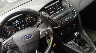 Ford Focus Focus 3 Wagon Combi 1.0 Ti-VCT EcoBoost 12V 100 (M2DC) [74kW]  (02-201=
2/05-2018) picture 2