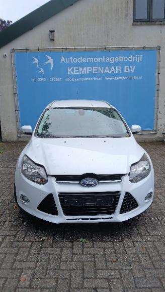 Vrakbiler auto Ford Focus Focus 3 Wagon Combi 1.0 Ti-VCT EcoBoost 12V 125 (M1DA(Euro 5)) [92kW] =
 (02-2012/05-2018) 2013/0