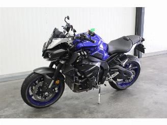 Yamaha MT-10  picture 2