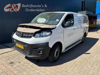 Vrakbiler auto Opel Vivaro Vivaro, Van, 2019 2.0 Diesel 145 2022/5