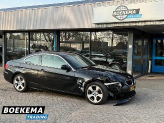 Damaged car BMW 3-serie 320i 163PK Corporate Lease Business Navagita 2011/2