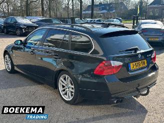 BMW 3-serie 325xi 218PK High Exe 4X4 Leer Automaat Open-Dak Keylss Navigatie picture 3