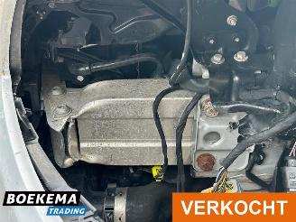 Mercedes C-klasse 200 184PK Avantgarde Automaat Navigatie Memory Stoelverw. picture 8