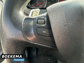 Peugeot 208 1.2 e-VTi Active Automaat Navigatie Climate picture 22