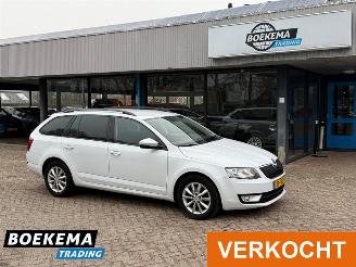 krockskadad bil auto Skoda Octavia 1.0 TSI Ambition Business Navigatie Climate 2016/7