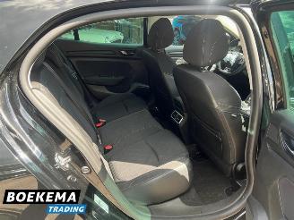 Renault Mégane 1.3 TCe 140PK Limited LED Keyless Navigatie Climate Cruise picture 17