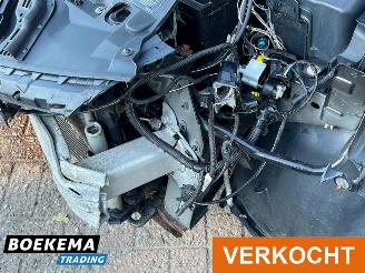 Renault Clio 0.9 TCe Expression Navi Cruise Airco picture 12