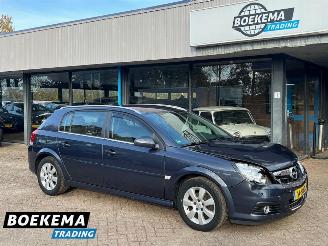 škoda osobní automobily Opel Signum 2.2 16V Executive 155PK Aut Navi Cruise PDC Trekh. 2006/1