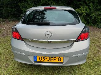 Opel Astra GTC picture 7