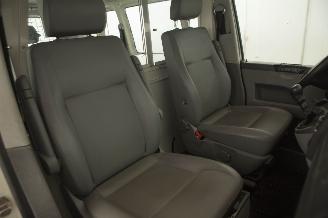 Volkswagen Transporter 2.5 TDI 9 persoons picture 14