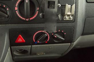 Volkswagen Transporter 2.5 TDI 9 persoons picture 8