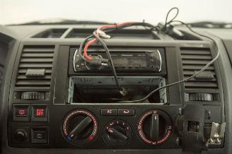 Volkswagen Transporter 2.5 TDI 9 persoons picture 7