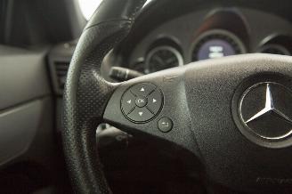 Mercedes E-klasse E200 Coupé Motorschade picture 13