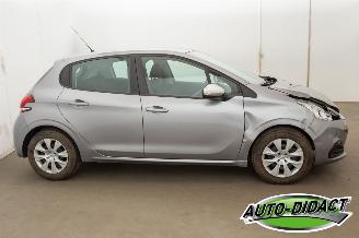 Peugeot 208 1.2 PureTech 90.243 km picture 43