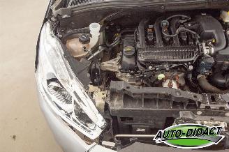 Peugeot 208 1.2 PureTech 90.243 km picture 16