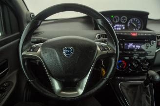 Lancia Ypsilon 0.9 TwinAir Automaat 127.914 km Airco Gold picture 5