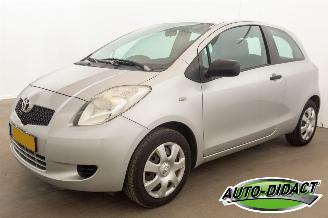 škoda osobní automobily Toyota Yaris 1.0 VVTi Airco 2008/4