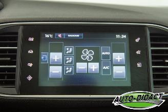 Peugeot 308 1.2 PureTech Navi Clima Pano Blue Lease Premium picture 8
