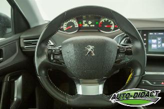 Peugeot 308 1.2 PureTech Navi Clima Pano Blue Lease Premium picture 5